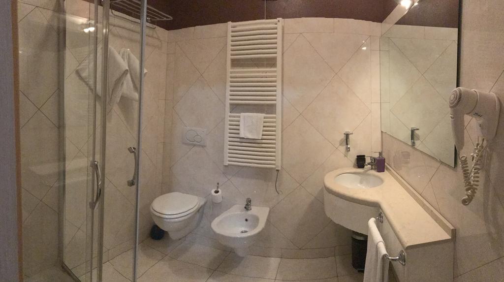 Hotel Dulcinea Múggia Esterno foto
