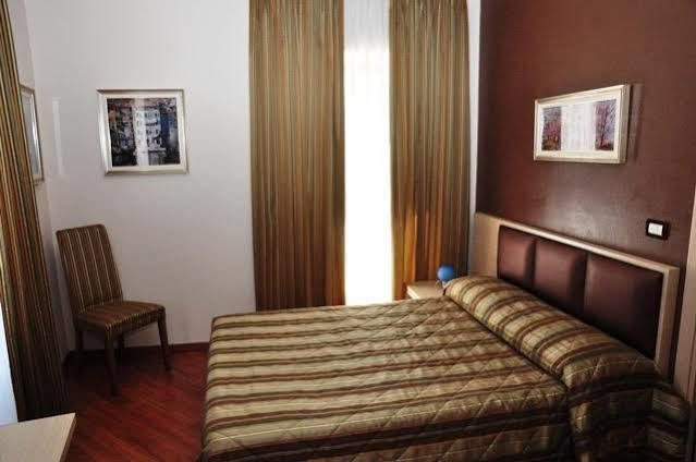 Hotel Dulcinea Múggia Esterno foto