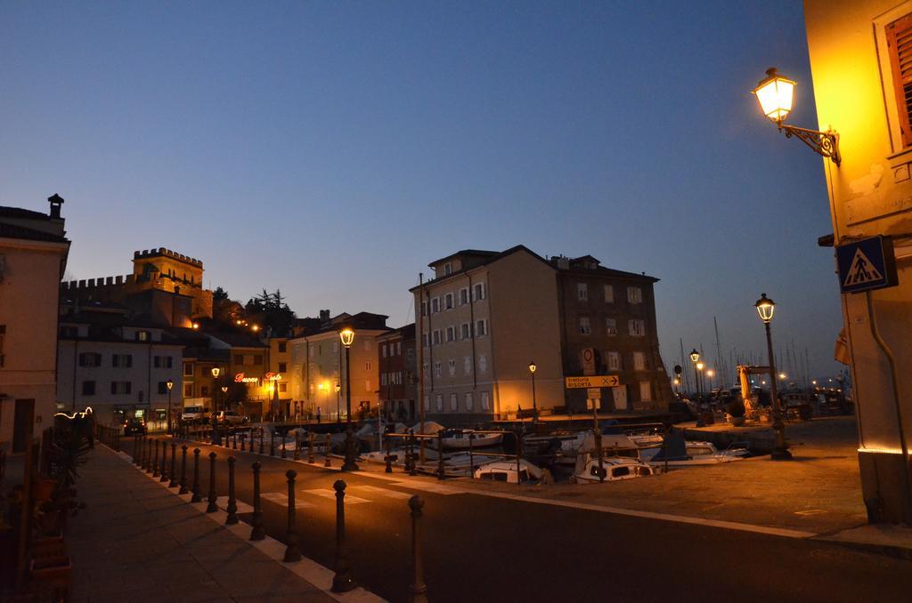Hotel Dulcinea Múggia Esterno foto
